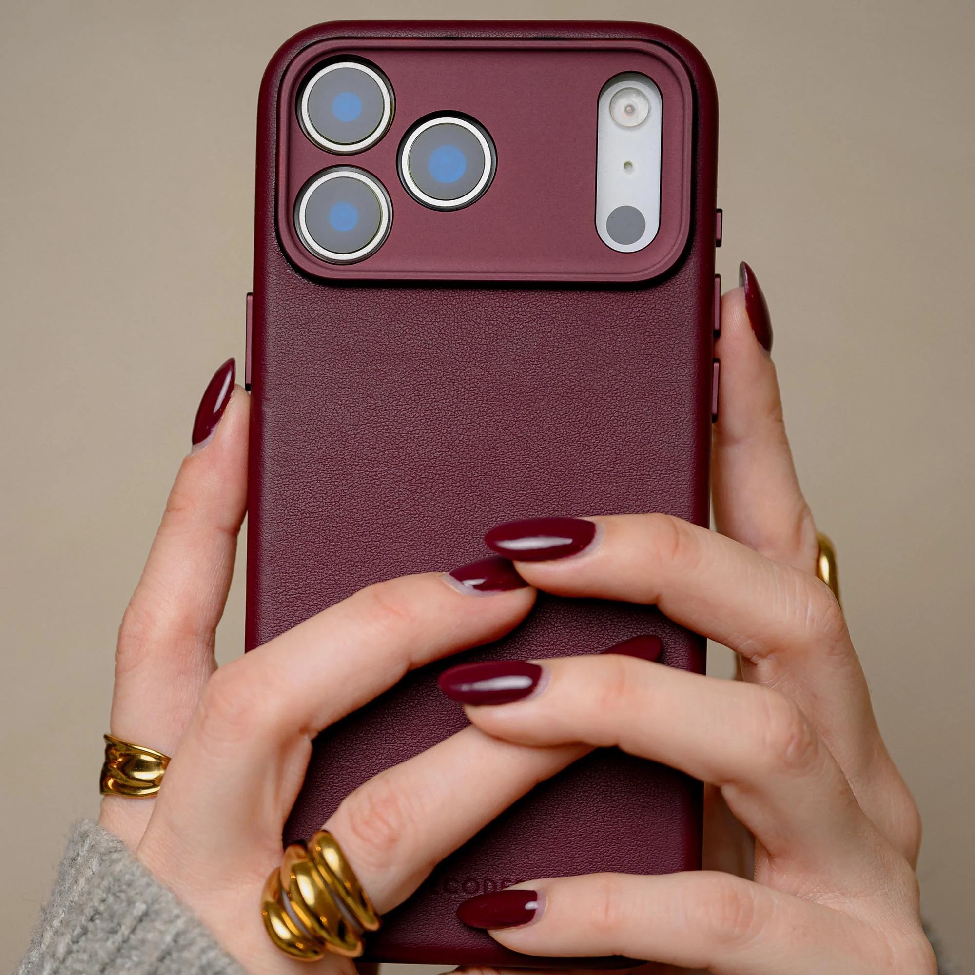 Leather Case | Burgundy | iPhone 17 Pro Max | D26IPO17PMBC1DY - Image 3