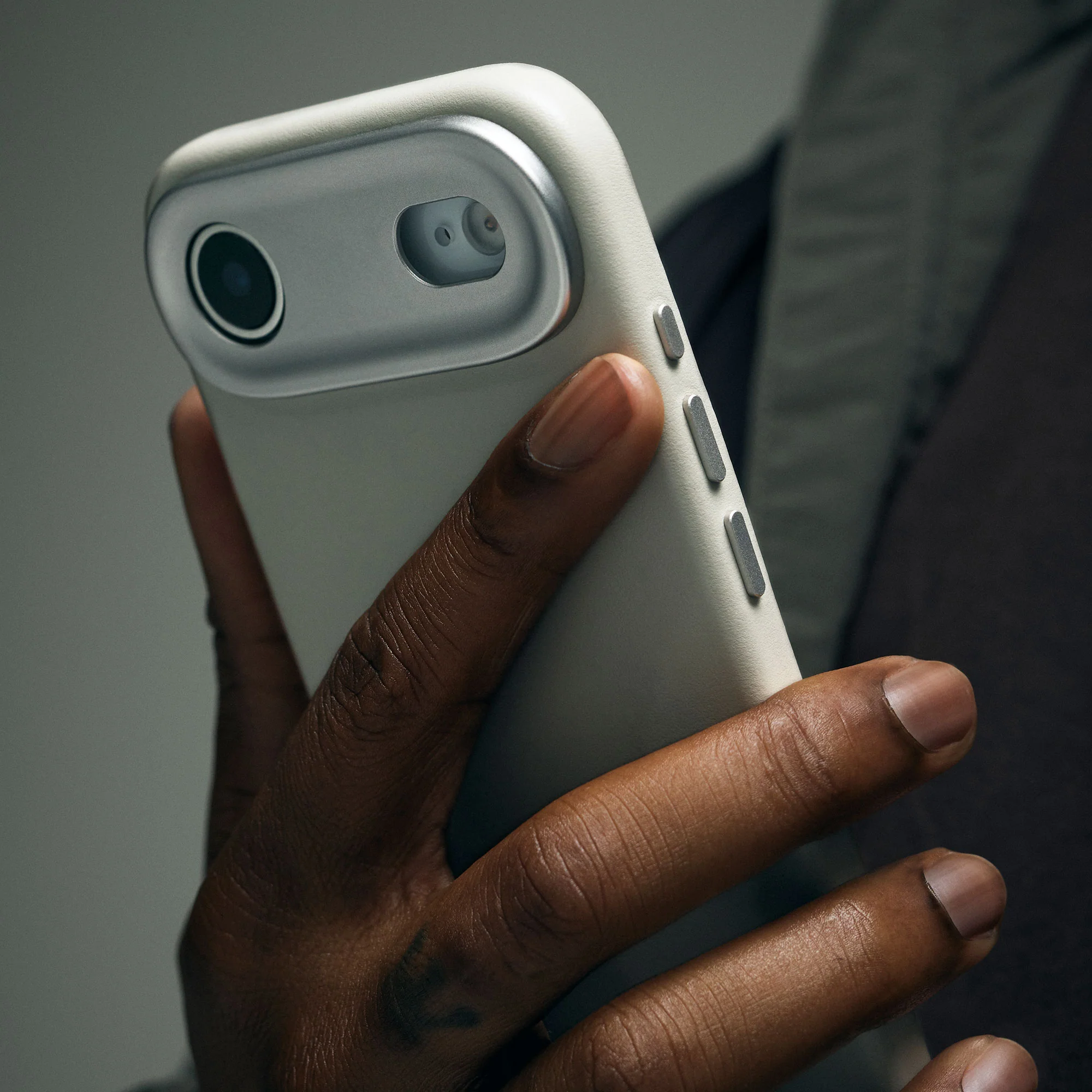 Leather Case | Solid Clay | iPhone Air | D26IPO17ABC1SY - Image 5