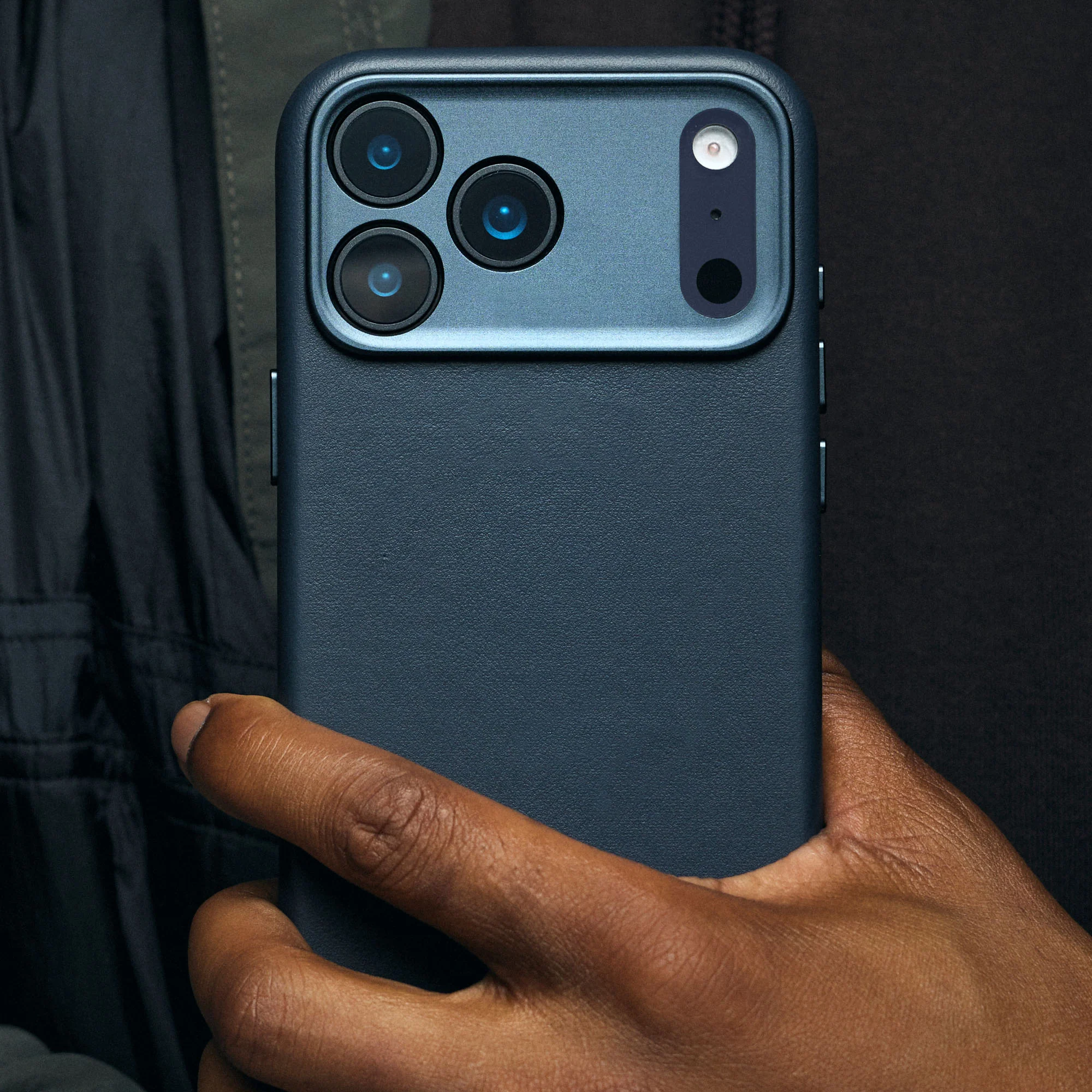 Leather Detachable Wallet Case | Navy Shadow | iPhone 17 Pro Max | D26IPO17PMDW5NW - Image 5