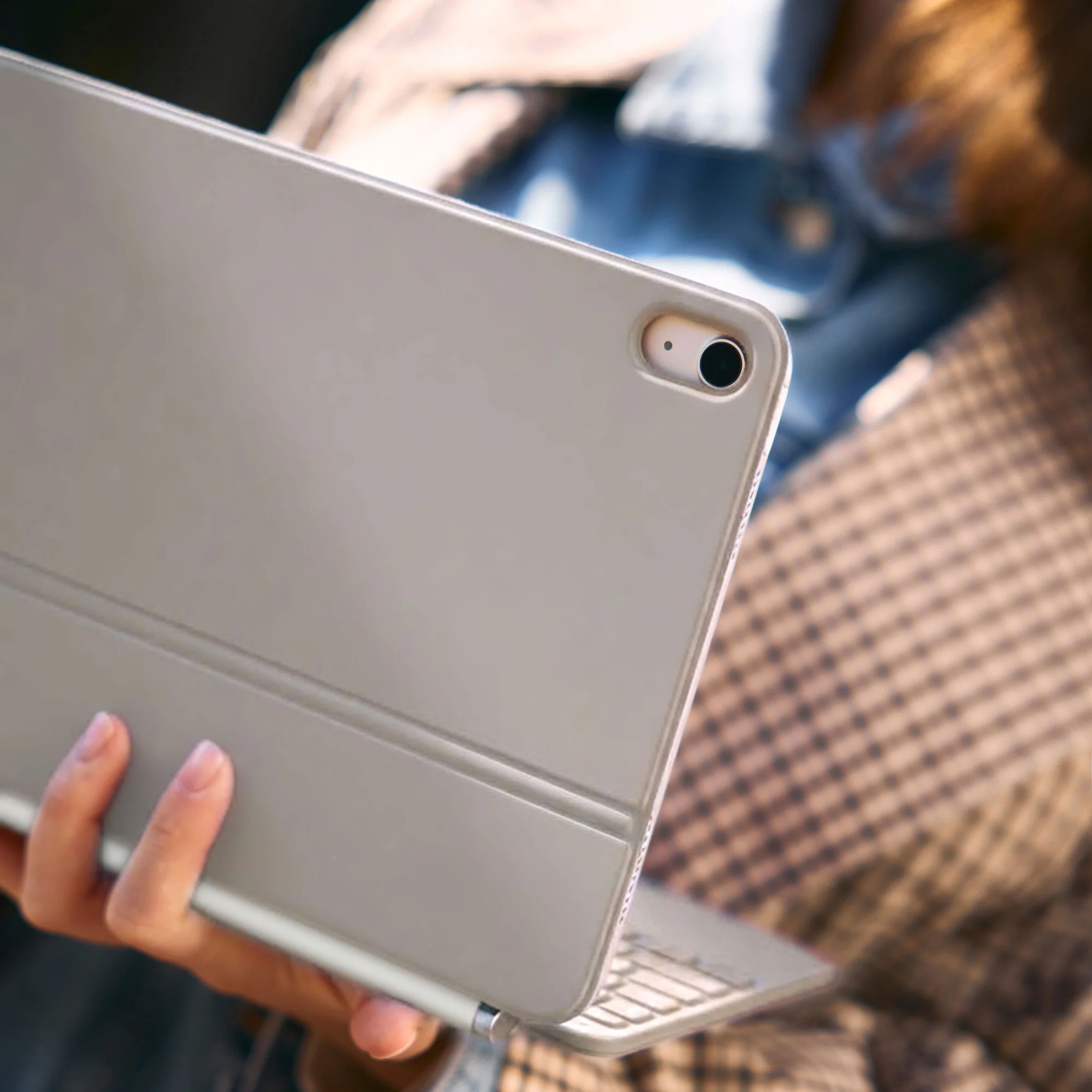 Magnetic Keyboard Cover with Trackpad | Clay | iPad 10th & 11th gen - Image 3