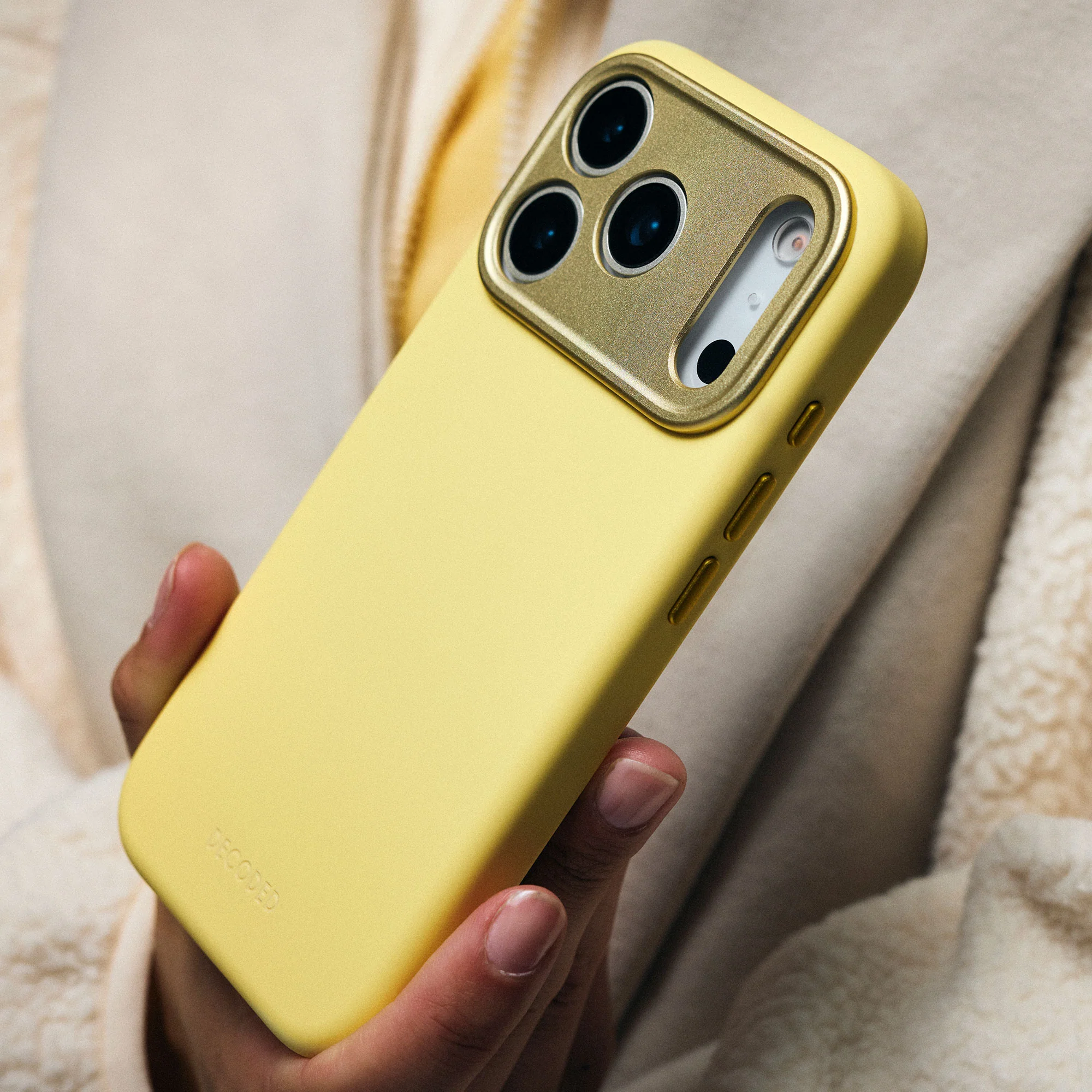 AntiMicrobial Silicone Case | Yuma Yellow | iPhone 17 Pro | D25IPO17PBCS9YW - Image 5